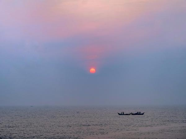 Image of Atmospheric phenomenon, Sky, Sunset, Sunrise, Cloud, Horizon etc.