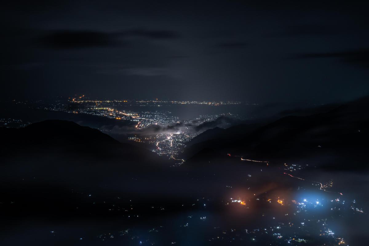 Image of Atmospheric phenomenon, Sky, Light, Cloud, Night, Darkness etc.