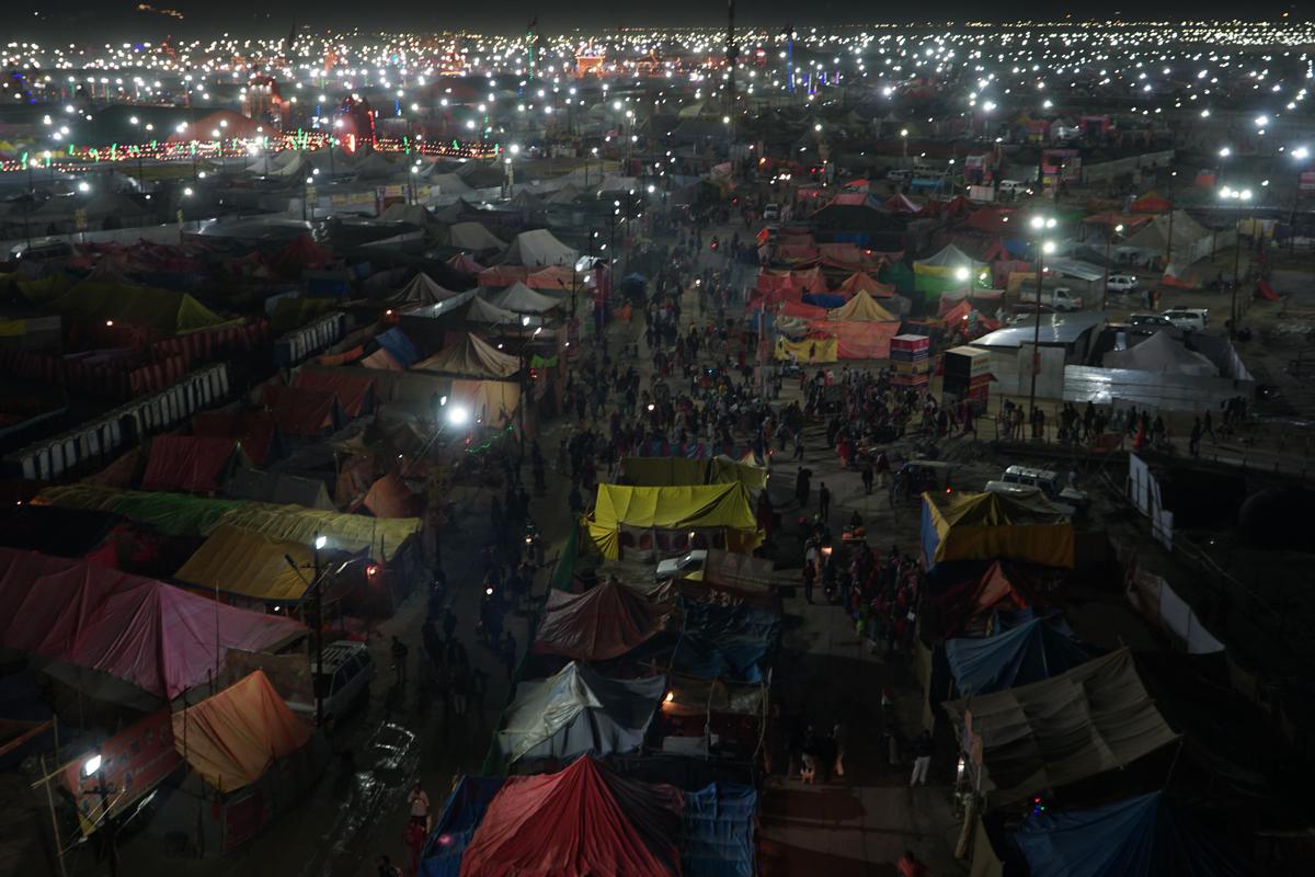Image of Sky, Building, Crowd, Public space etc.