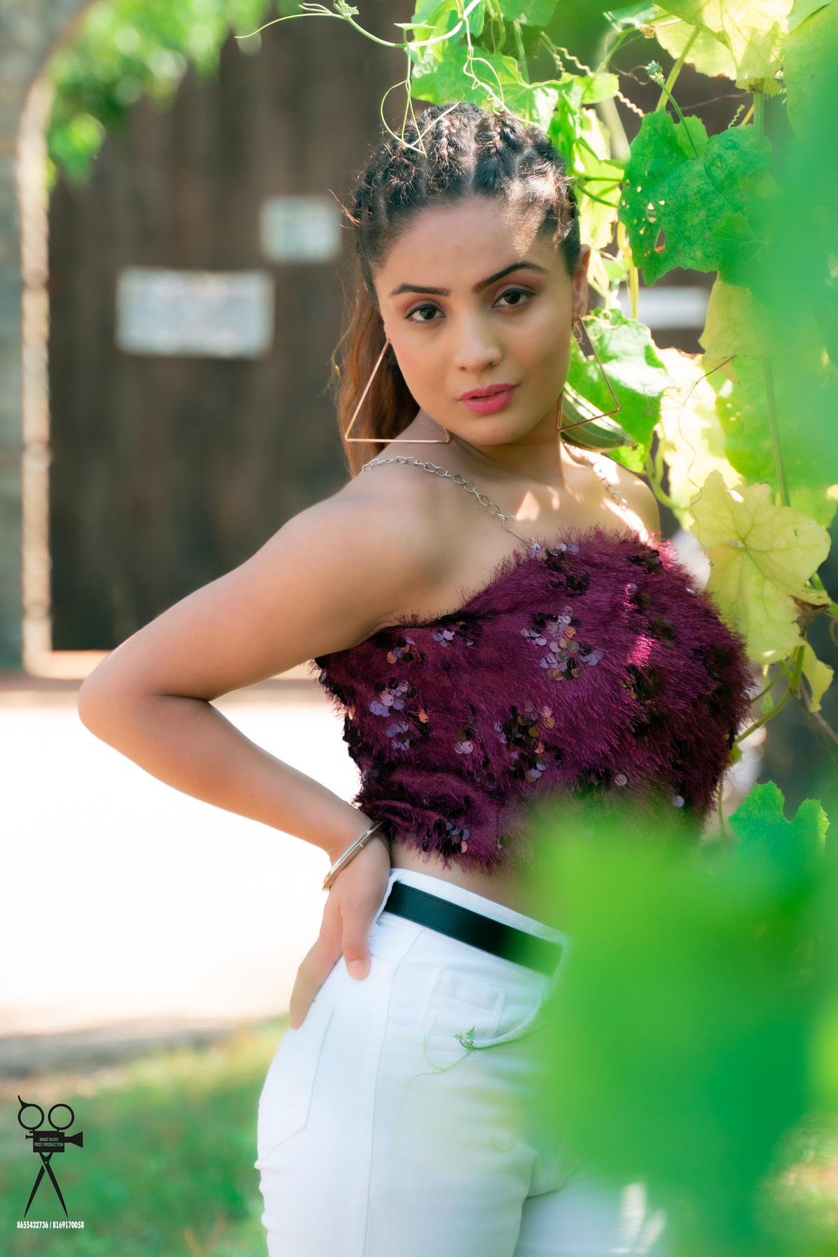 Image of Nature, Dress, Clothing, Happy, Face, Hair etc.