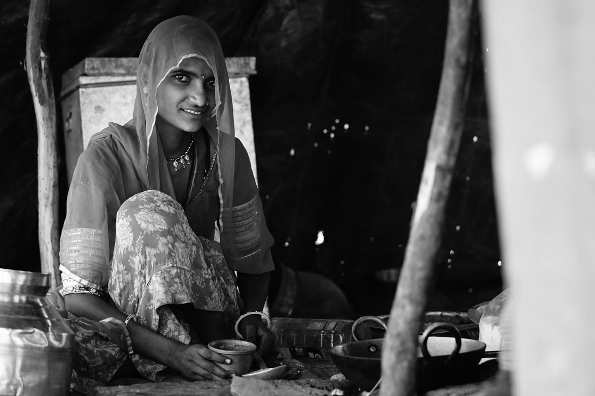 Image of White, Black-and-white, Monochrome photography, Monochrome, Black, Lady etc.