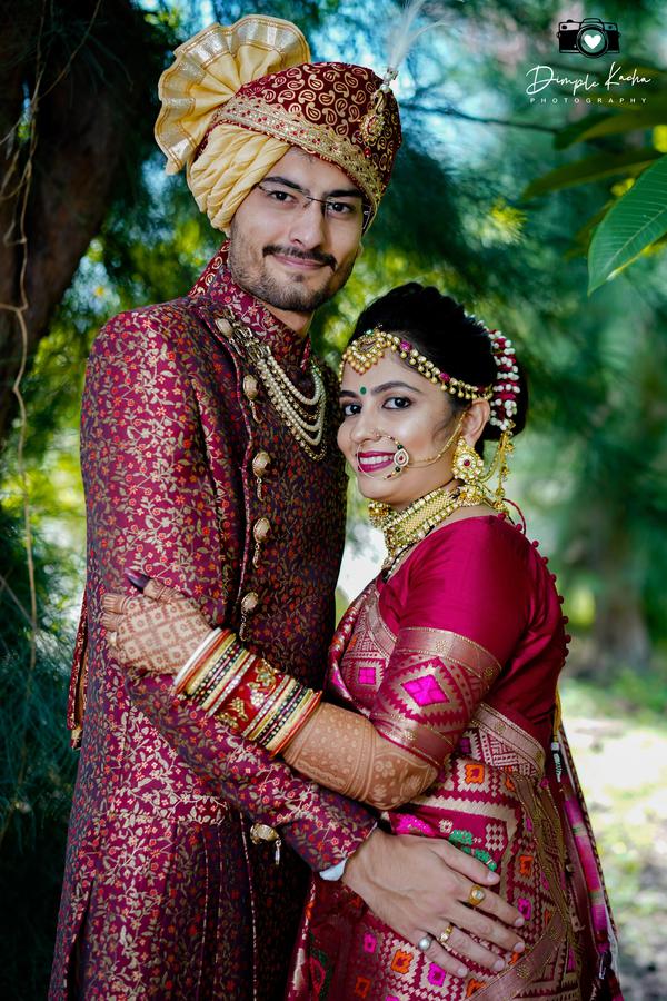Image of Sari, Temple, Purple, Smile, Clothing, Bride etc.