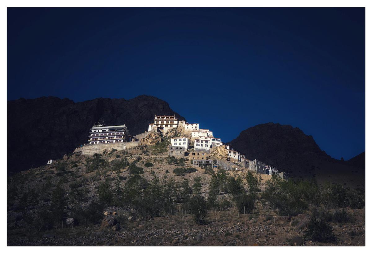 Image of Hill station, Sky, Hill, Mountainous landforms, Mountain, Mountain range etc.
