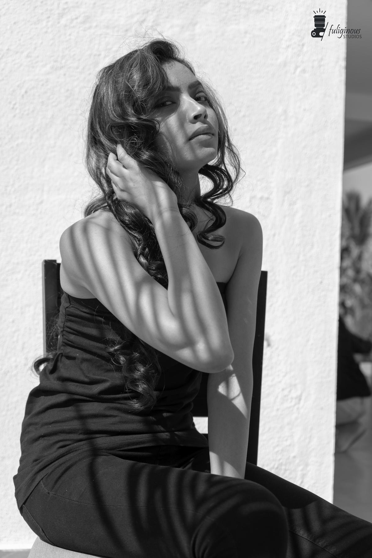 Image of White, Black-and-white, Monochrome photography, Monochrome, Black, Lady etc.
