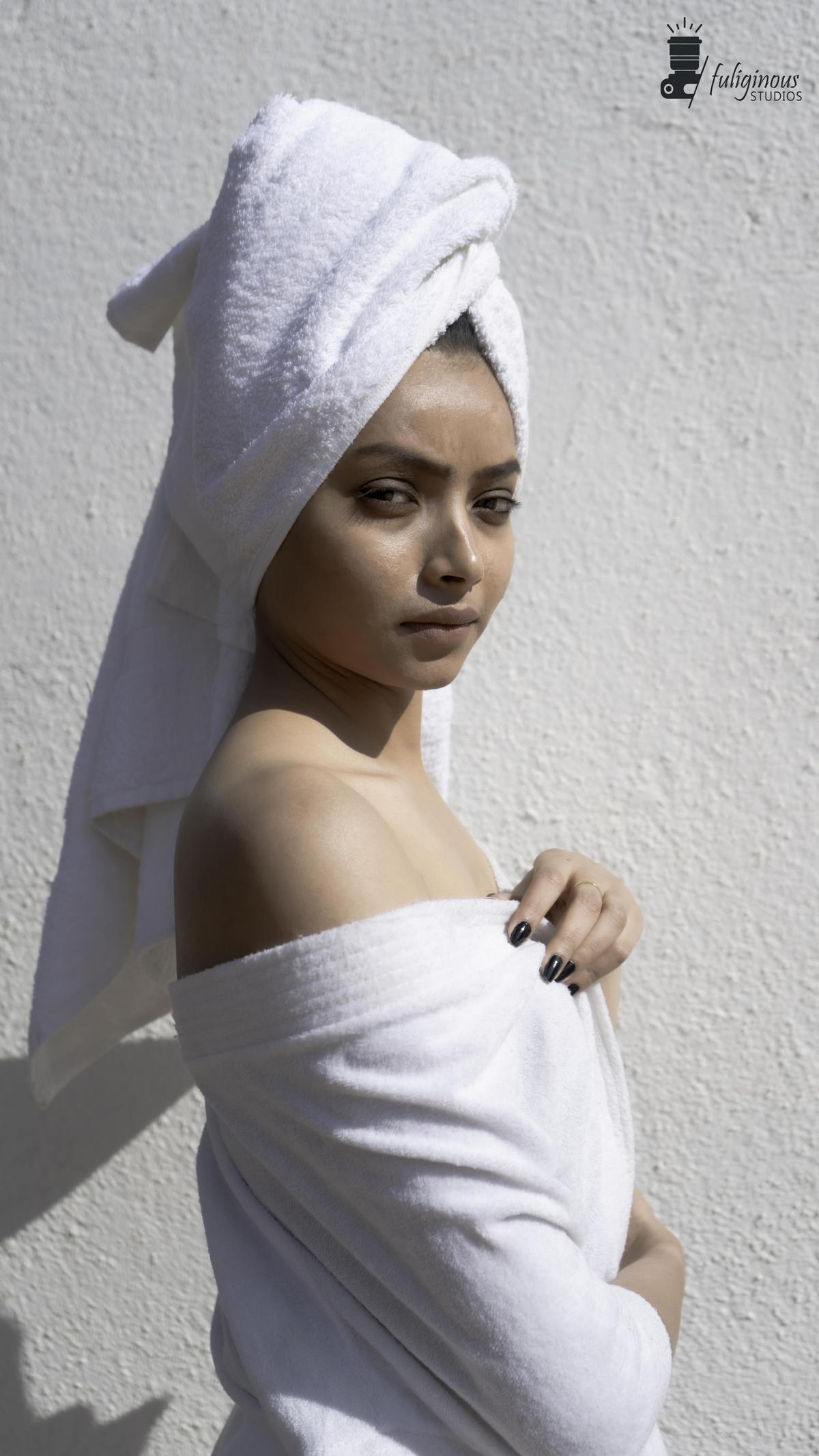 Image of White, Clothing, Beauty, Bridal accessory etc.