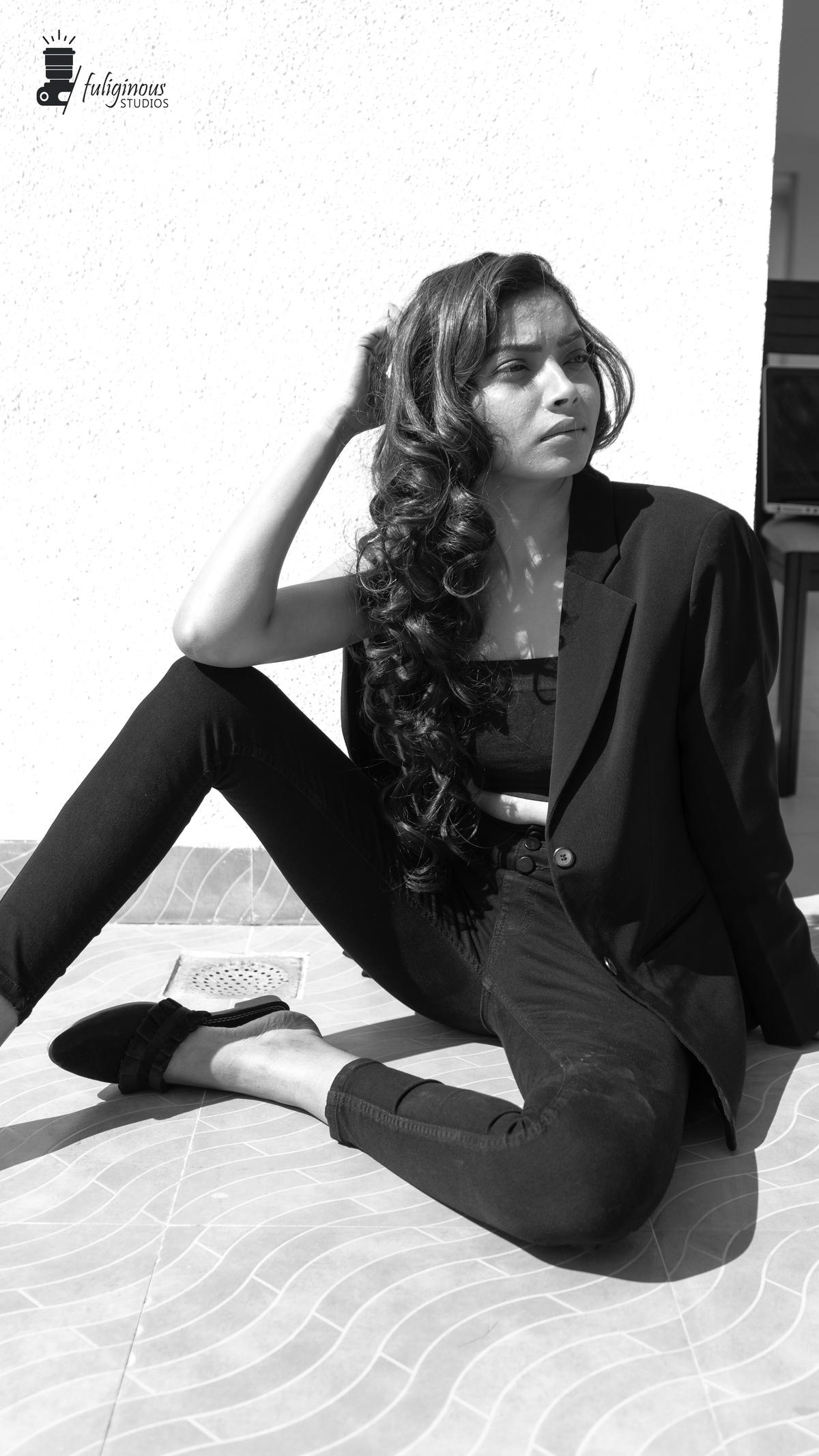 Image of White, Black-and-white, Black, Sitting, Lady, Beauty etc.