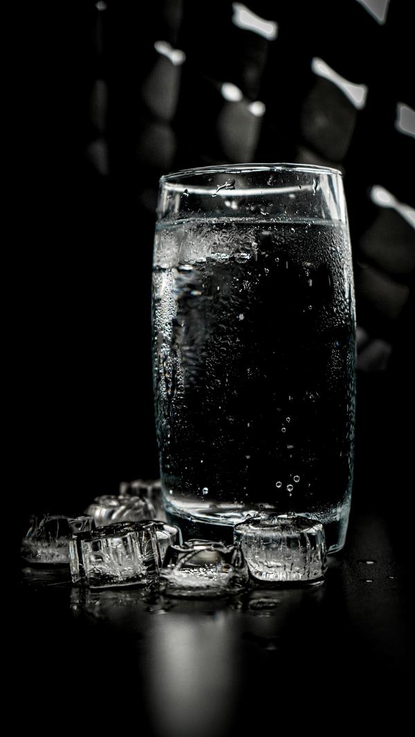 Image of Black-and-white, Black, Drink, Glass, Highball glass etc.