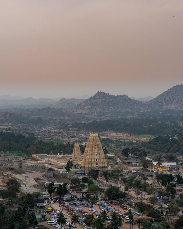 Image of Atmospheric phenomenon, Sky, Hill, Mountain, City, Tourism etc.
