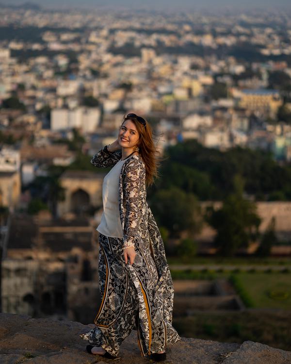 Image of Photograph, Photography, Fashion, Lady, Beauty, Long hair etc.